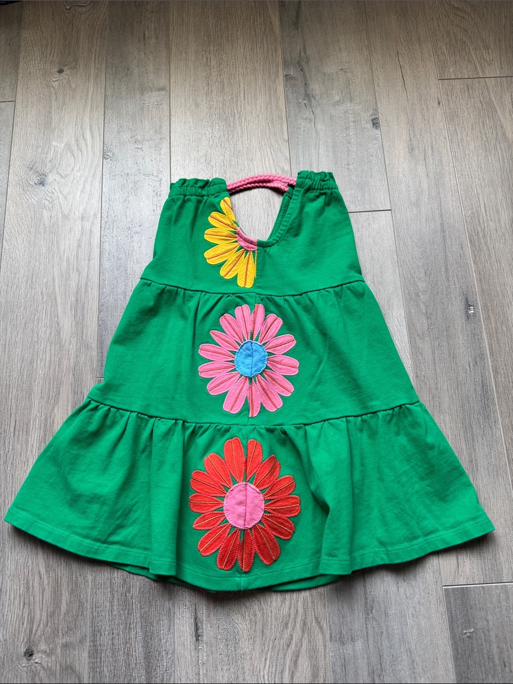 Mini Boden Bright Green Tiered Dress with Colorful Daisy Appliqués - Picture 4 of 6
